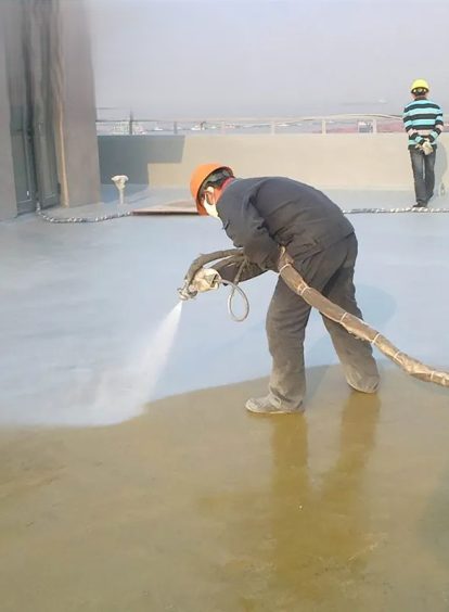 Proiect de Hidroizolație cu Poliuree pentru Restaurarea Terasei Centrului Comercial Omnia, Ploiești, Prahova